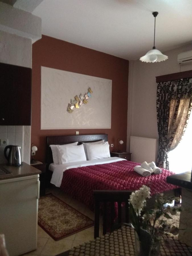 Xenonas Arxontiko Apartamento Káto Loutrákion Exterior foto