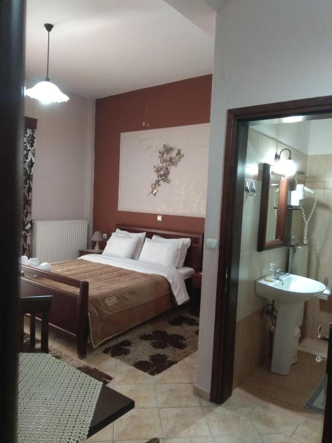 Xenonas Arxontiko Apartamento Káto Loutrákion Exterior foto