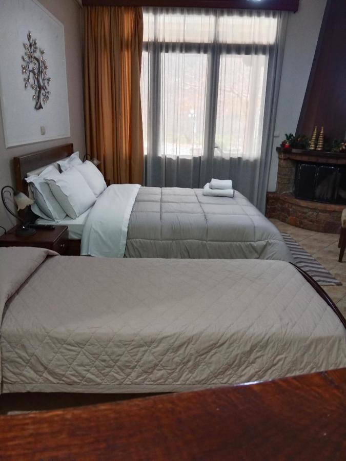 Xenonas Arxontiko Apartamento Káto Loutrákion Exterior foto