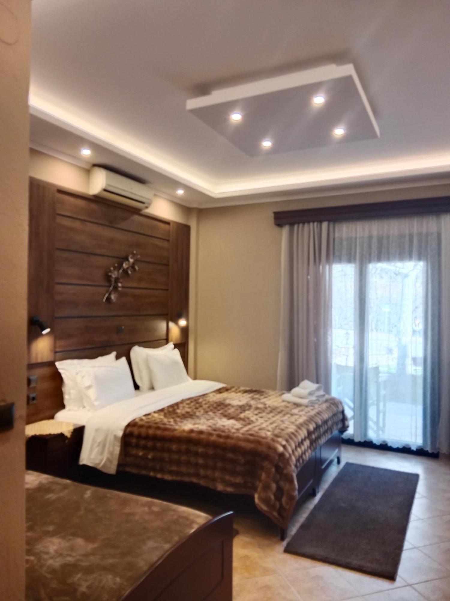 Xenonas Arxontiko Apartamento Káto Loutrákion Exterior foto
