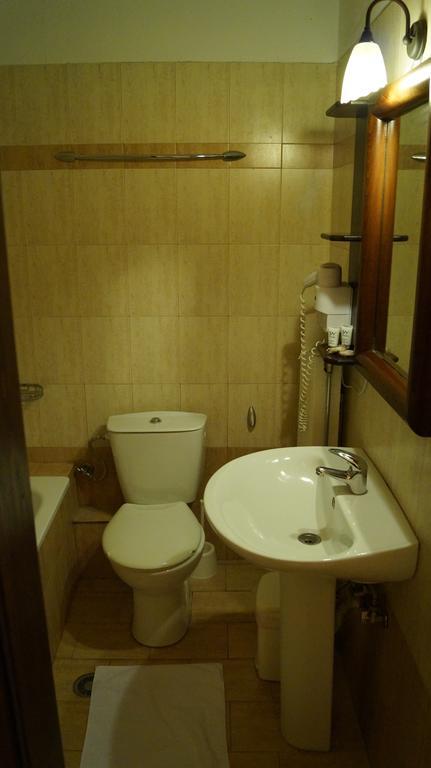 Xenonas Arxontiko Apartamento Káto Loutrákion Quarto foto